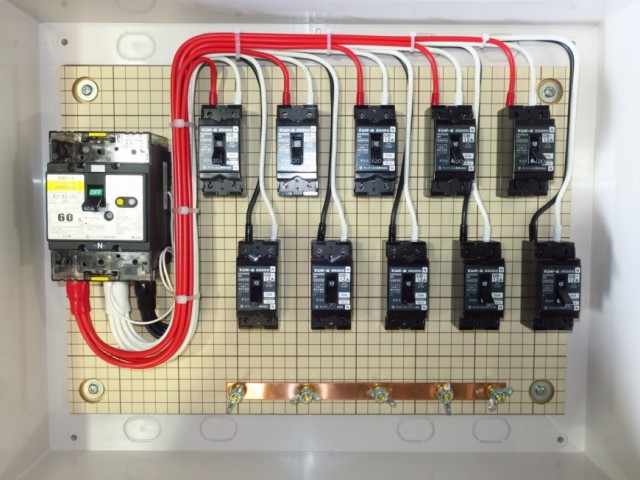 製作事例 仮設電灯分電盤 L50-E6-K- 5104